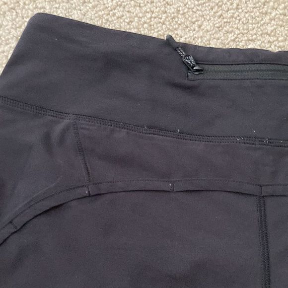 LULULEMON Run Times Short 4” Mid-Rise MR Shorts Black BLK EUC Hotty Speed Size 6 - Picture 4 of 9